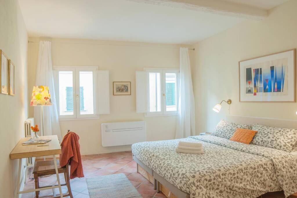 Ferienwohnung Cozy Macci Flat 4 People Near Santa Croce Square Florenz Exterior foto